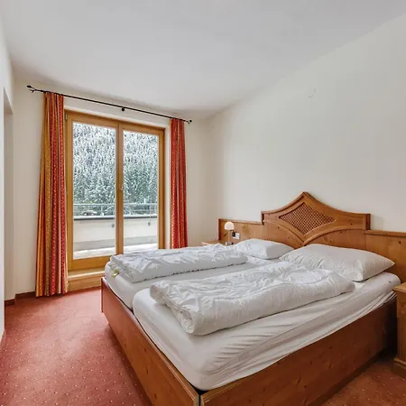 In Near Lift Saalbach-Hinterglemm